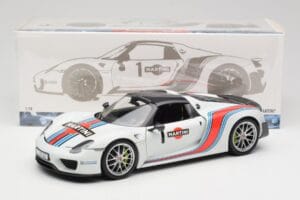 Porsche 918 Spyder Weissach Package Martini Minichamps 1:18 110062440 Metaal — afbeelding 8 van 8