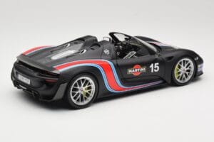 Porsche 918 Spyder Weissach Package Matt Black With Martini Stripes Minichamps 1:18 110062445 Metaal — afbeelding 3 van 8