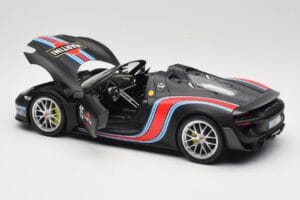 Porsche 918 Spyder Weissach Package Matt Black With Martini Stripes Minichamps 1:18 110062445 Metaal — afbeelding 5 van 8
