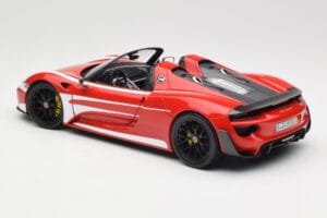 Porsche 918 Spyder Weissach Package Rood & Witte Strepen Minichamps 1:18 110062442 Metaal — afbeelding 8 van 9