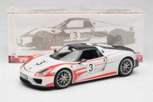 Porsche 918 Spyder Weissach Package Salzburg Minichamps 1:18 110062441 Metaal — afbeelding 8 van 8