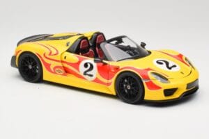 Porsche 918 Spyder Weissach Package Geel Met Strepen Minichamps 1:18 110062446 Metaal — afbeelding 6 van 8