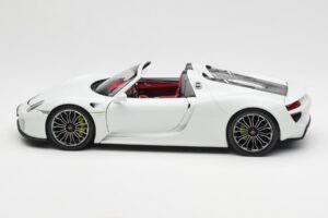 Porsche 918 Spyder Wit Minichamps 1:18 110062436 Metaal — afbeelding 4 van 8
