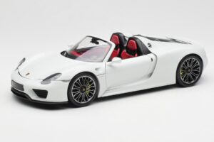 Porsche 918 Spyder Wit Minichamps 1:18 110062436 Metaal