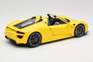 Porsche 918 Spyder Geel Minichamps 1:18 110062434 Metaal — afbeelding 3 van 8