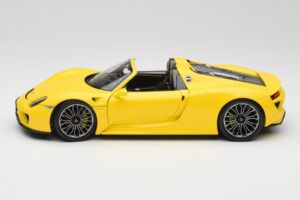 Porsche 918 Spyder Geel Minichamps 1:18 110062434 Metaal — afbeelding 4 van 8