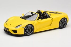 Porsche 918 Spyder Geel Minichamps 1:18 110062434 Metaal