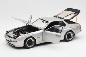 Porsche 924 Carrera GT Diamond Zilver AUTOart 1:18 78002 Metaal — afbeelding 2 van 8