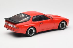 Porsche 924 Carrera GT Guards Rood AUTOart 1:18 78003 Metaal — afbeelding 3 van 8
