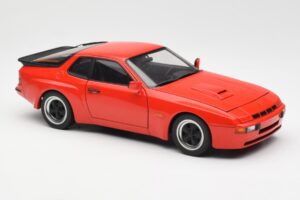 Porsche 924 Carrera GT Guards Rood AUTOart 1:18 78003 Metaal — afbeelding 6 van 8