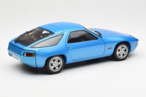 Porsche 928 Blauw AUTOart 1:18 77901 Metaal — afbeelding 3 van 8