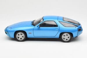 Porsche 928 Blauw AUTOart 1:18 77901 Metaal — afbeelding 4 van 8