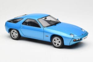 Porsche 928 Blauw AUTOart 1:18 77901 Metaal — afbeelding 6 van 8