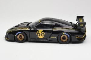 Porsche 935/19 Zwart met Gouden Strepen Minichamps 1:18 155067568 Metaal — afbeelding 3 van 6