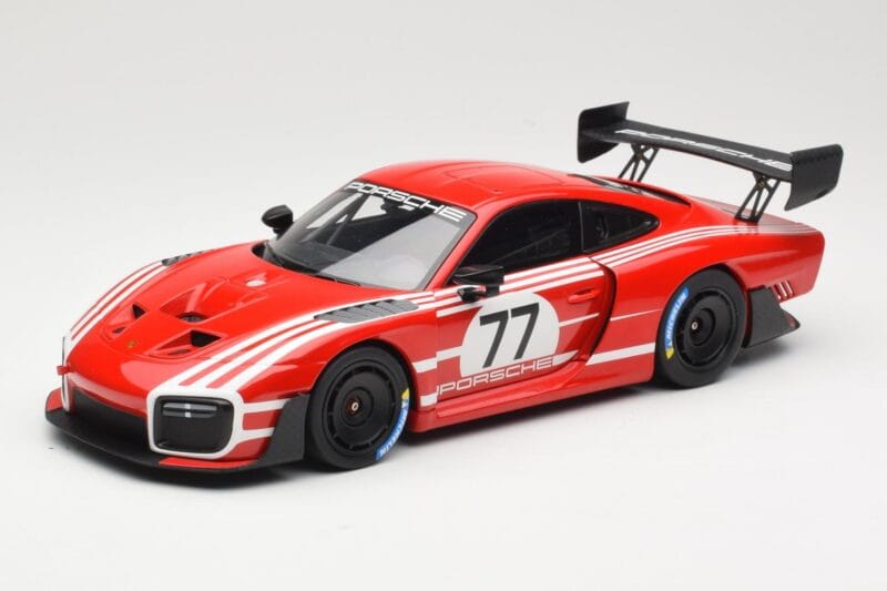 Porsche 935/19 Rood met Witte Strepen Minichamps 1:18 155067577 Metaal