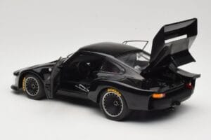Porsche 935 Turbo Group 5 1976 Exoto 1:18 18101 Metaal — afbeelding 5 van 8