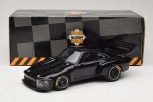 Porsche 935 Turbo Group 5 1976 Exoto 1:18 18101 Metaal — afbeelding 8 van 8