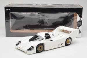 Porsche 956K Plain Body 1982 Minichamps 1:18 155826600 Metaal — afbeelding 6 van 6