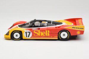 Porsche 962C Group C #17 D. Bell / H-J. Stuck / K. Ludwig 24 Hours of Le Mans 1988 Universal Hobbies 1:18 4704 Metaal — afbeelding 4 van 8