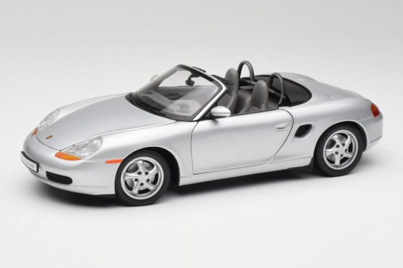 Porsche Boxster 986 Cabriolet Arctic Zilver Metallic UT Models 1:18 27852 Metaal