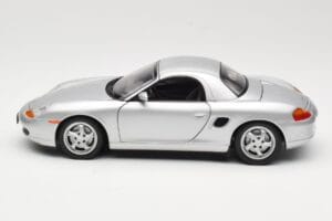 Porsche Boxster 986 Hard Top Zilver UT Models 1:18 27854 Metaal — afbeelding 4 van 8