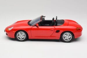 Porsche Boxster S 986 Guards Rood UT Models 1:18 27861-M1 Metaal — afbeelding 4 van 8