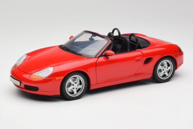 Porsche Boxster S 986 Guards Rood UT Models 1:18 27861-M1 Metaal