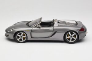 Porsche Carrera GT Grijs Metallic Maisto 1:18 36622-R1 Metaal — afbeelding 4 van 8