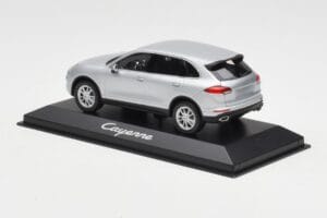 Porsche Cayenne 958 Zilver Minichamps 1:43 WAP0200020E Metaal — afbeelding 3 van 4