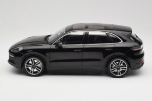 Porsche Cayenne 958 Turbo S Zwart Minichamps 1:18 155066070 Metaal — afbeelding 3 van 6