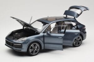 Porsche Cayenne 958 Turbo S Blue Metallic Minichamps 1:18 110066070 Metaal — afbeelding 2 van 8