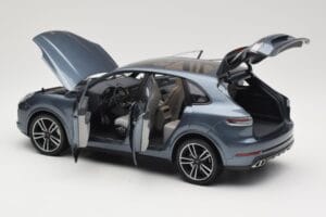 Porsche Cayenne 958 Turbo S Blue Metallic Minichamps 1:18 110066070 Metaal — afbeelding 5 van 8