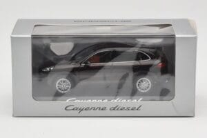 Porsche Cayenne 958 Diesel Acajou Brown Minichamps 1:43 WAP0200030E Metaal — afbeelding 4 van 4