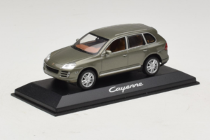 Porsche Cayenne Grey Metallic Minichamps 1:43 WAP02061317 Metaal — afbeelding 2 van 4