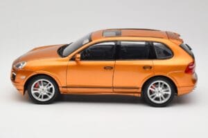 Porsche Cayenne GTS Lava Orange Norev 1:18 187535 Metaal — afbeelding 4 van 8