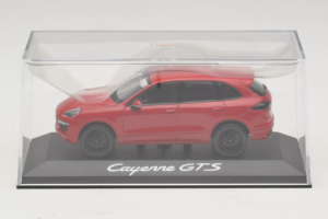 Porsche Cayenne 958 GTS Rood Minichamps 1:43 WAP0200070E Metaal — afbeelding 4 van 5