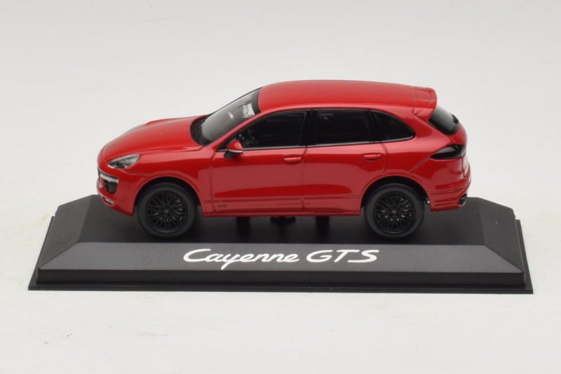 Porsche Cayenne 958 GTS Rood Minichamps 1:43 WAP0200070E Metaal