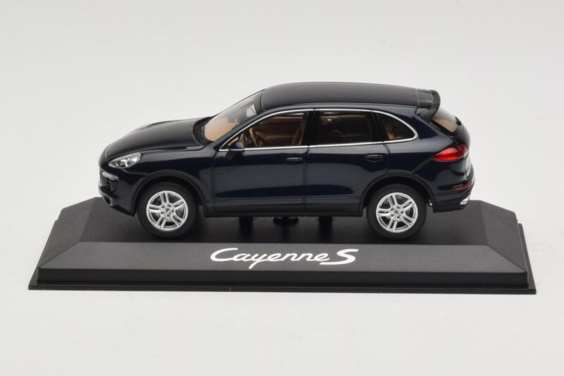 Porsche Cayenne 958 S Blue Metallic Minichamps 1:43 WAP0200060E Metaal
