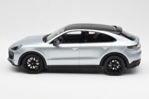 Porsche Cayenne E3 S Coupe Dolo Zilver Norev 1:18 WAP0213220K Metaal — afbeelding 3 van 6