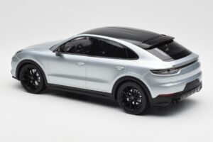 Porsche Cayenne E3 S Coupe Dolo Zilver Norev 1:18 WAP0213220K Metaal — afbeelding 5 van 6