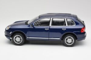 Porsche Cayenne S 9PA Dark Sea Blauw Metallic Maisto 1:18 31635 Metaal — afbeelding 4 van 8