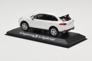 Porsche Cayenne 958 S e-Hybrid Wit Minichamps 1:43 WAP0200040E Metaal — afbeelding 3 van 4