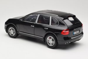 Porsche Cayenne Turbo 957 Zwart Norev 1:18 WAP02112317 Metaal — afbeelding 7 van 8