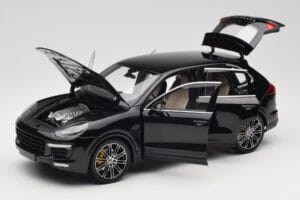 Porsche Cayenne Turbo S 958 Black Metallic Minichamps 1:18 110064000 Metaal — afbeelding 2 van 8