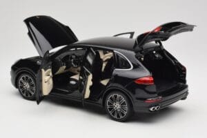 Porsche Cayenne Turbo S 958 Black Metallic Minichamps 1:18 110064000 Metaal — afbeelding 5 van 8