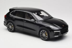 Porsche Cayenne Turbo S 958 Black Metallic Minichamps 1:18 110064000 Metaal — afbeelding 6 van 8