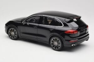 Porsche Cayenne Turbo S 958 Black Metallic Minichamps 1:18 110064000 Metaal — afbeelding 7 van 8