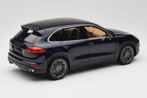 Porsche Cayenne Turbo S 958 Blue Metallic Minichamps 1:18 110064001 Metaal — afbeelding 3 van 8