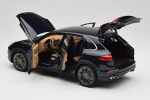 Porsche Cayenne Turbo S 958 Blue Metallic Minichamps 1:18 110064001 Metaal — afbeelding 5 van 8