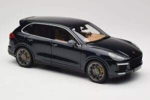 Porsche Cayenne Turbo S 958 Blue Metallic Minichamps 1:18 110064001 Metaal — afbeelding 6 van 8